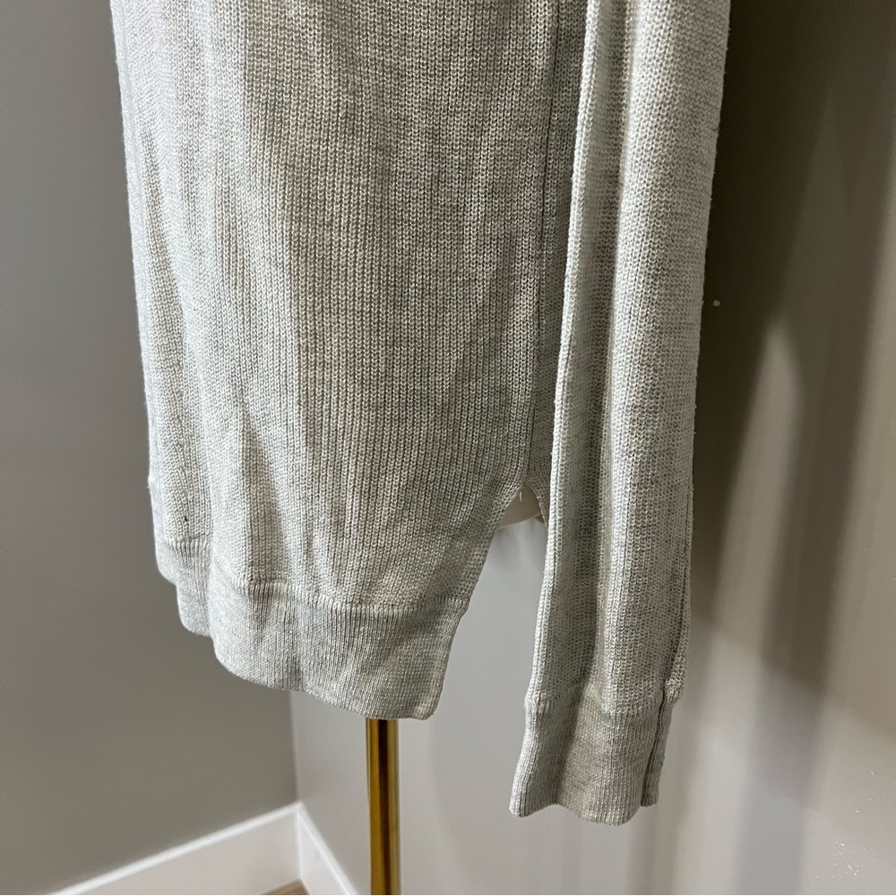 Fate Lightweight V-Neck Sweeter Grey Size S - Picture 3 of 8